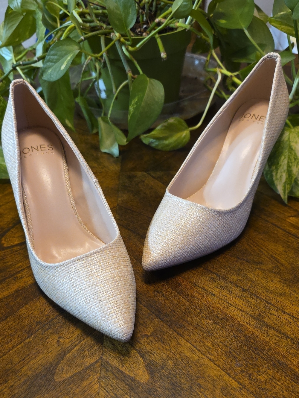 Jones New York Bevery Cream Pointed-Toe Pumps